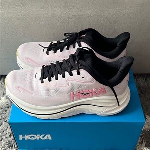 Hoka Clifton 10 sneakers. Womens US size 7. Pink. White. Black. New in box.